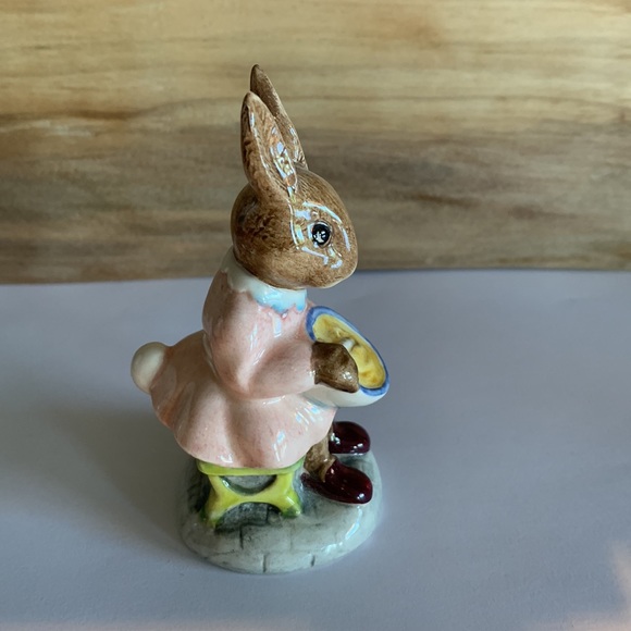 Buntie Bunnykins Figurine by Royal Doulton - Picture 2 of 6